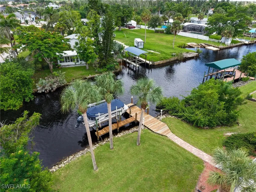 6075 Island Park Court Fort Myers FL 33908