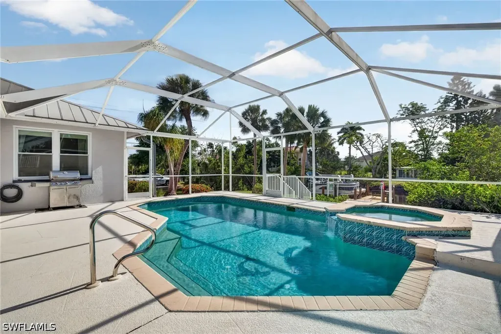 6075 Island Park Court Fort Myers FL 33908