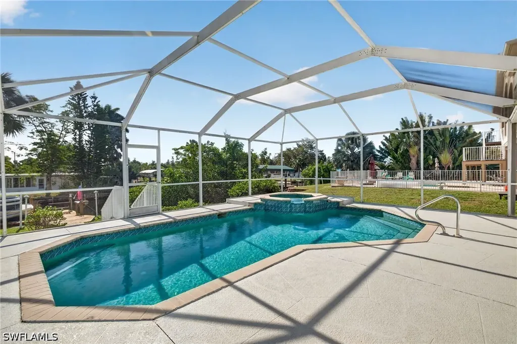 6075 Island Park Court Fort Myers FL 33908