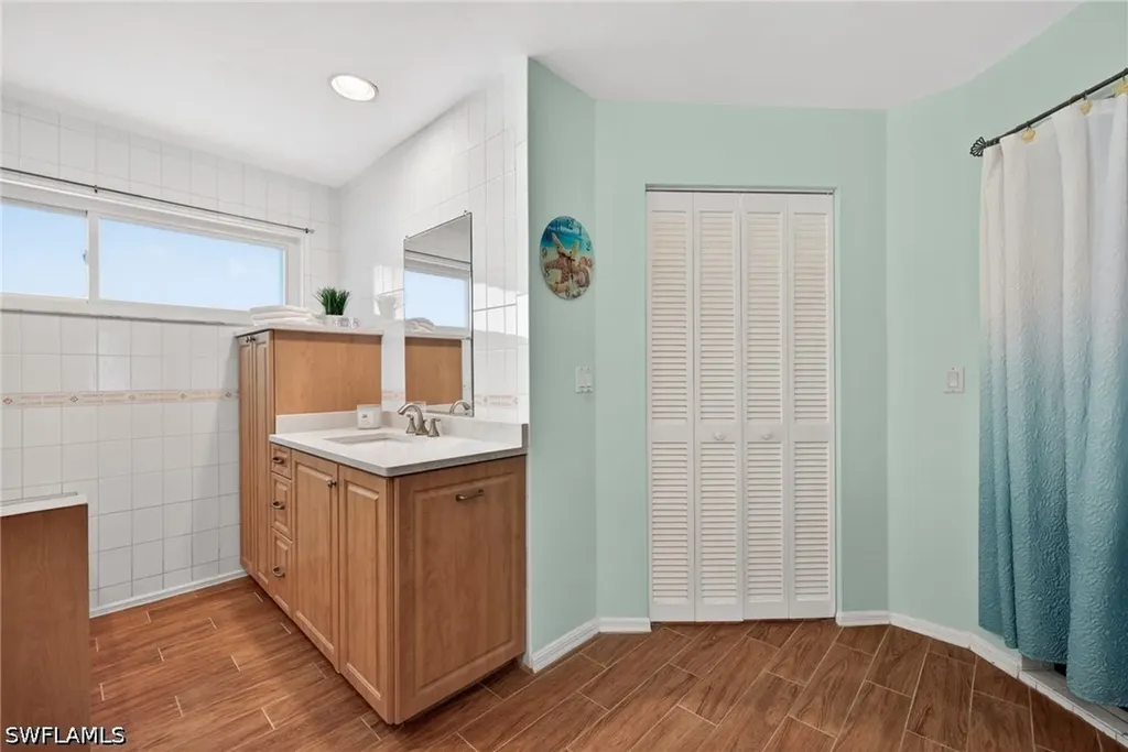 6075 Island Park Court Fort Myers FL 33908
