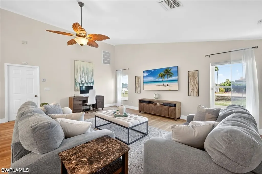 6075 Island Park Court Fort Myers FL 33908