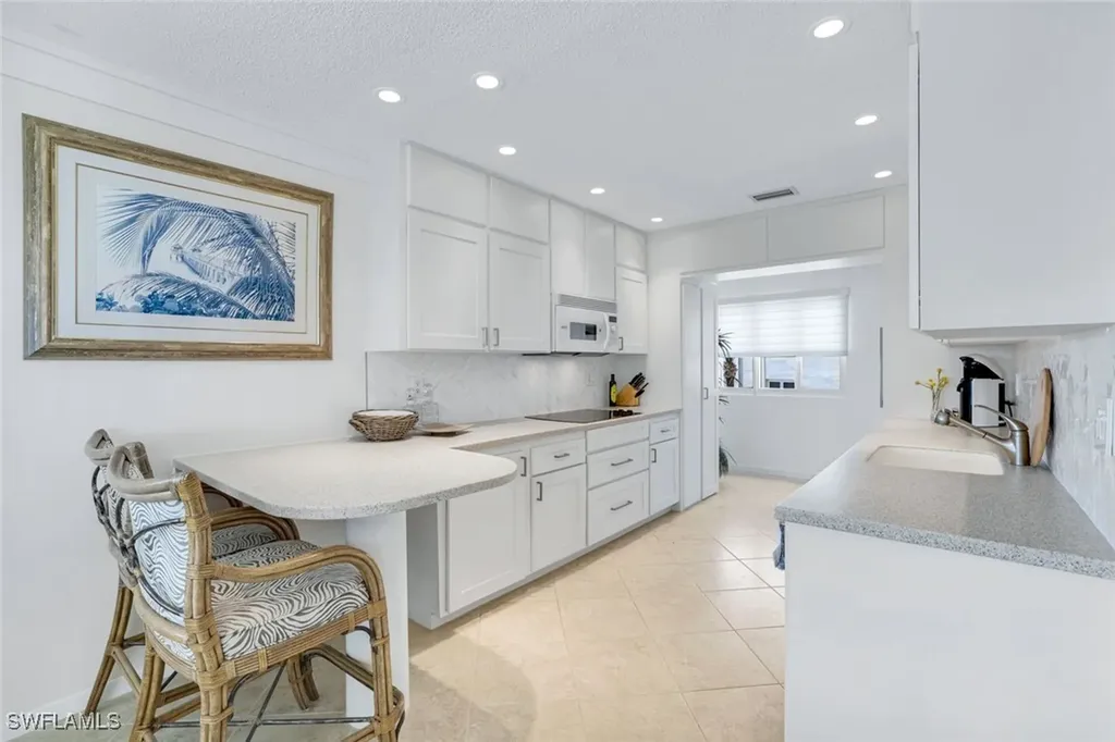 1851 Gulf Shore Boulevard N. Naples FL 34102