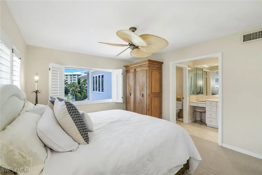 1851 Gulf Shore Boulevard N. Naples FL 34102