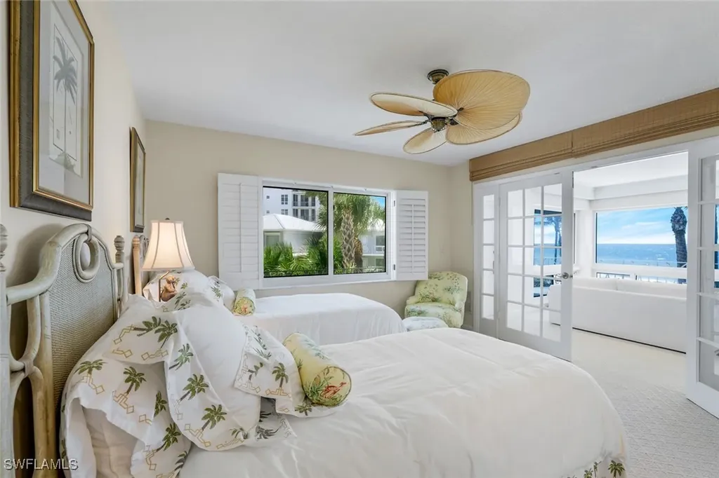 1851 Gulf Shore Boulevard N. Naples FL 34102
