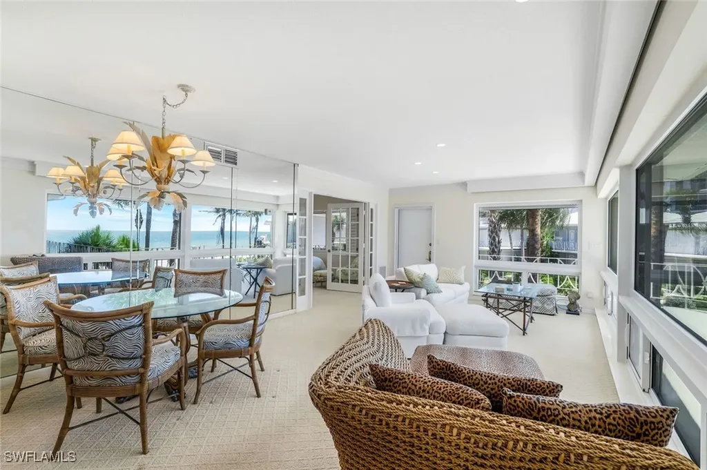 1851 Gulf Shore Boulevard N. Naples FL 34102