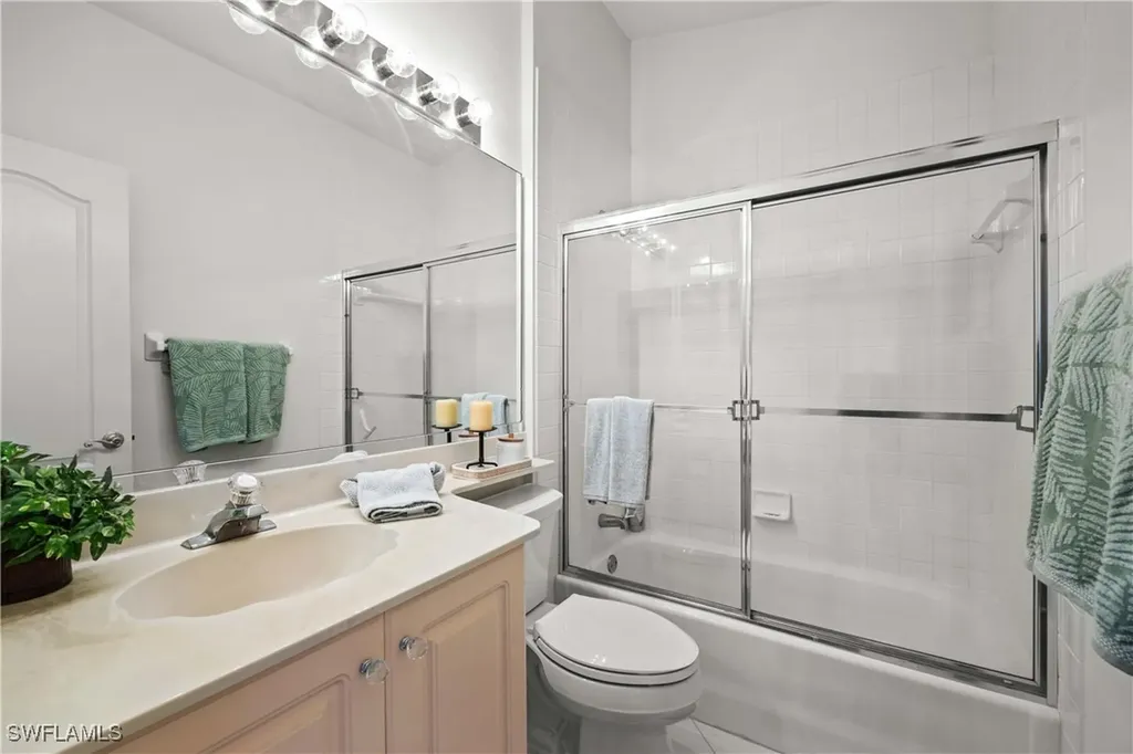 8415 Excalibur Circle Naples FL 34108