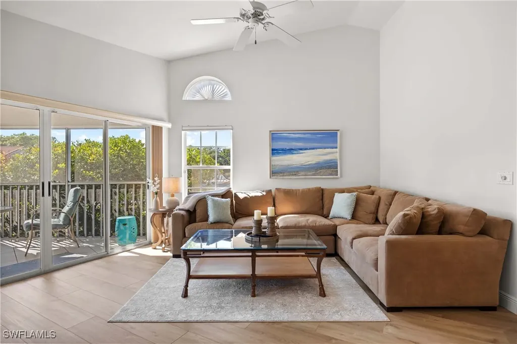 8415 Excalibur Circle Naples FL 34108