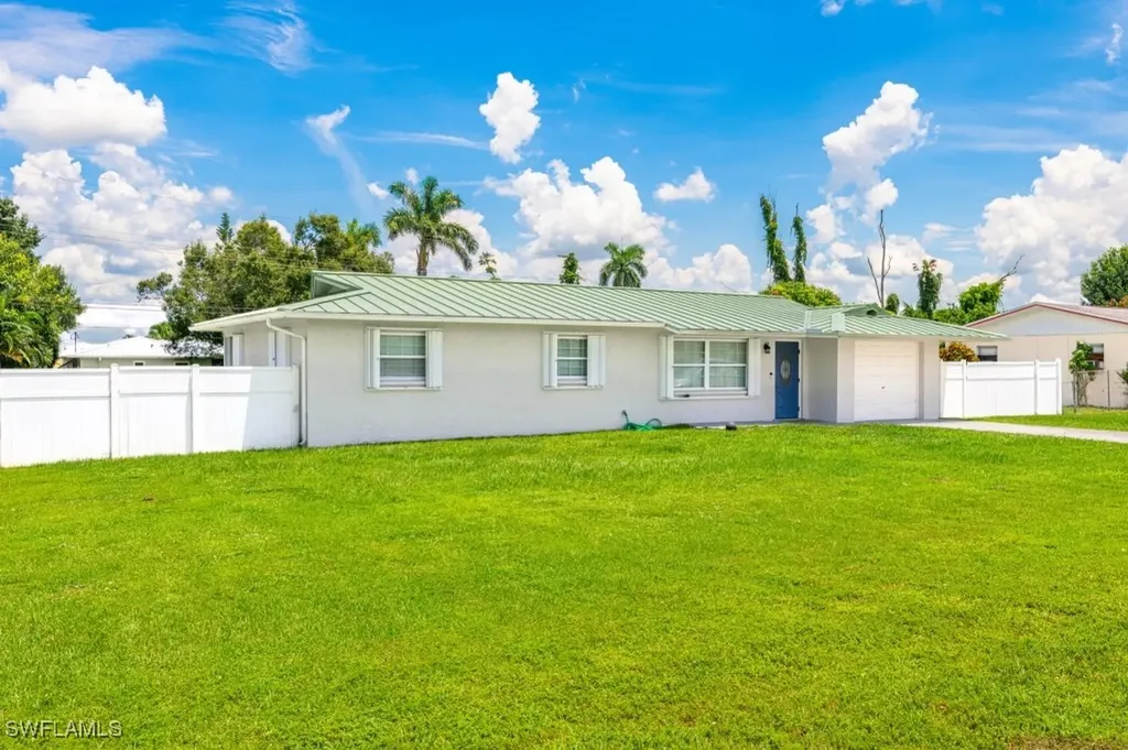 165 Charles Street Fort Myers FL 33905