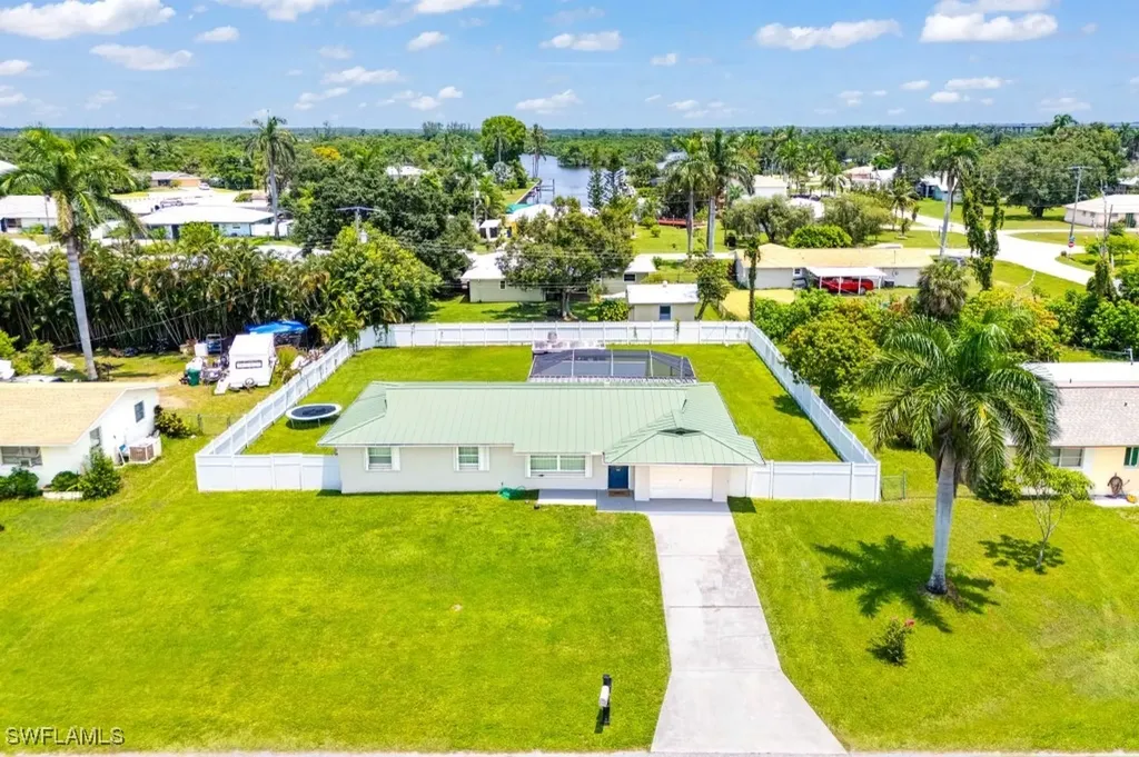 165 Charles Street Fort Myers FL 33905