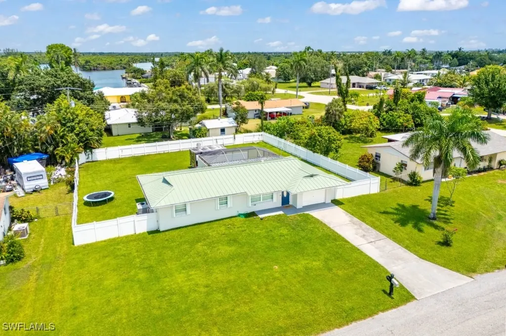 165 Charles Street Fort Myers FL 33905