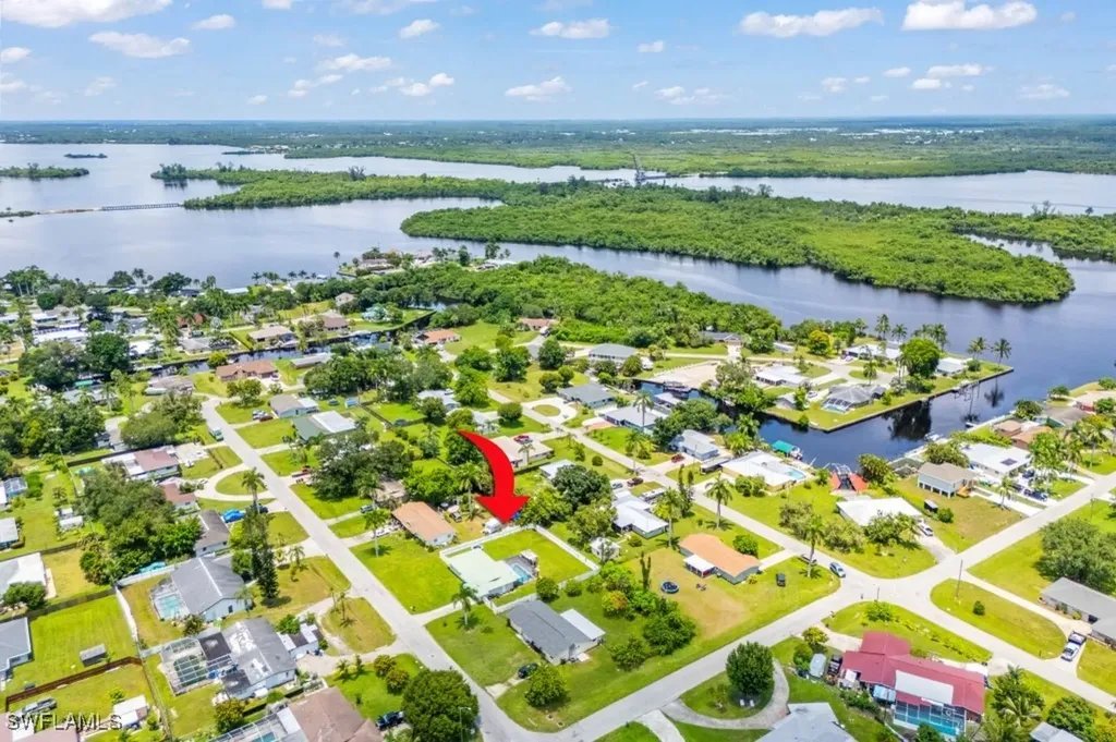 165 Charles Street Fort Myers FL 33905