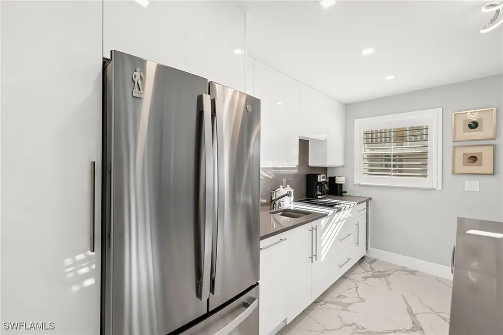 980 7th Avenue S Naples FL 34102