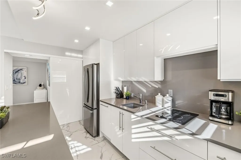 980 7th Avenue S Naples FL 34102