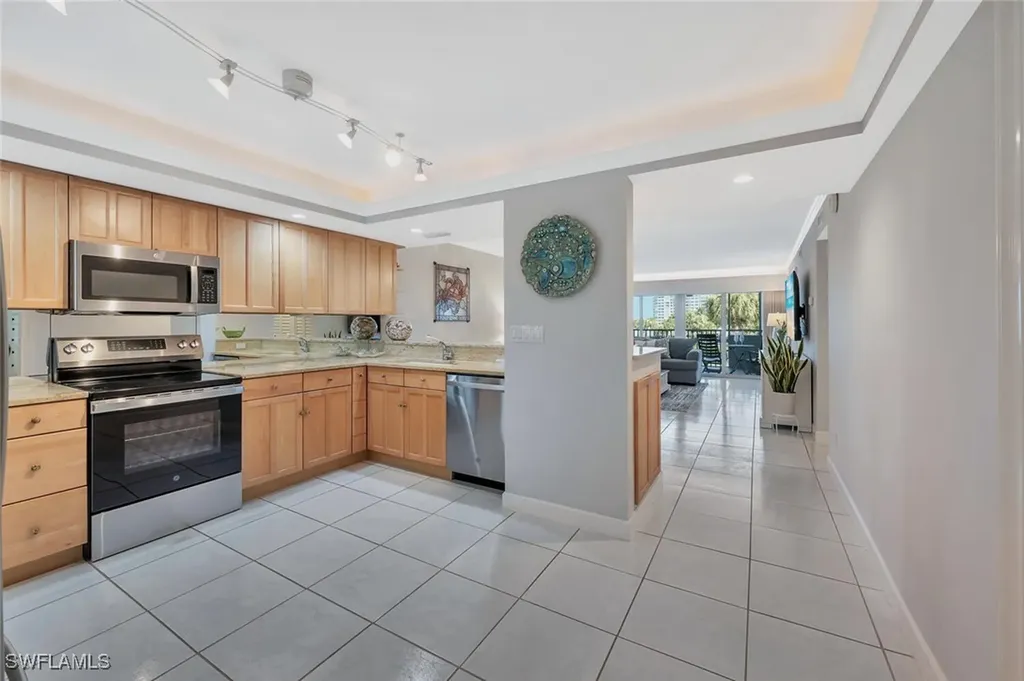 12945 Vanderbilt Drive Naples FL 34110
