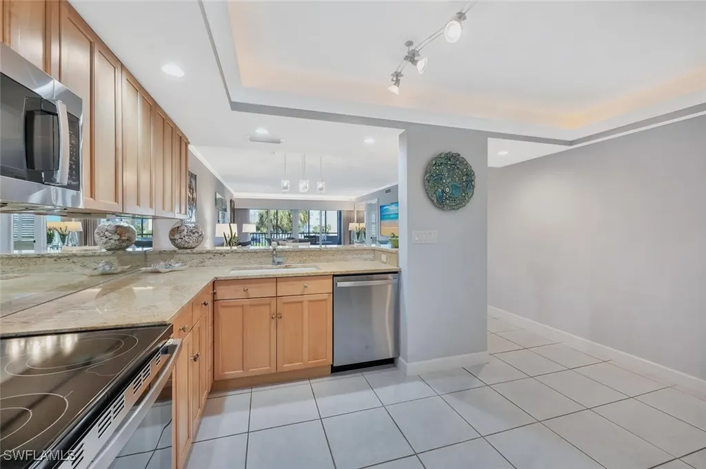 12945 Vanderbilt Drive Naples FL 34110