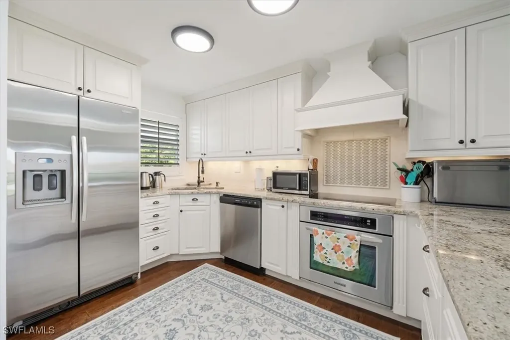 45 High Point Circle S Naples FL 34103