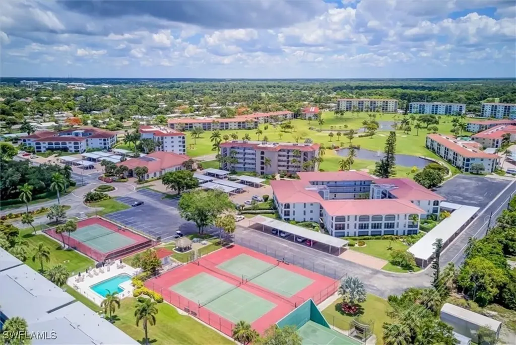 45 High Point Circle S Naples FL 34103