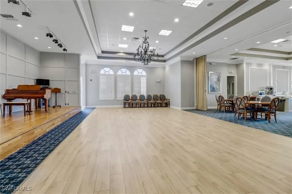 45 High Point Circle S Naples FL 34103