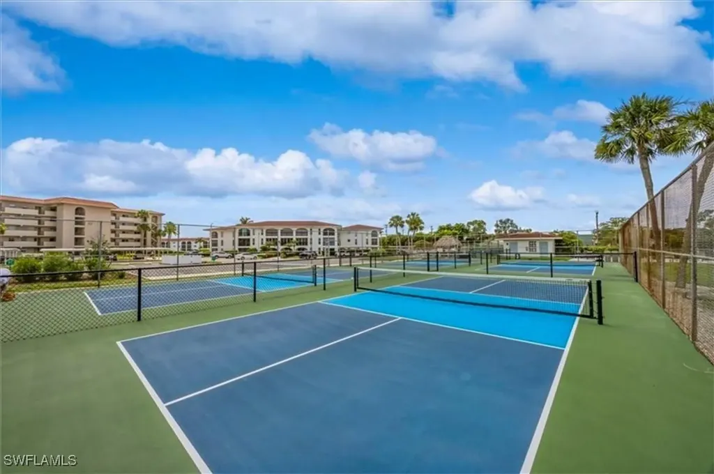 45 High Point Circle S Naples FL 34103