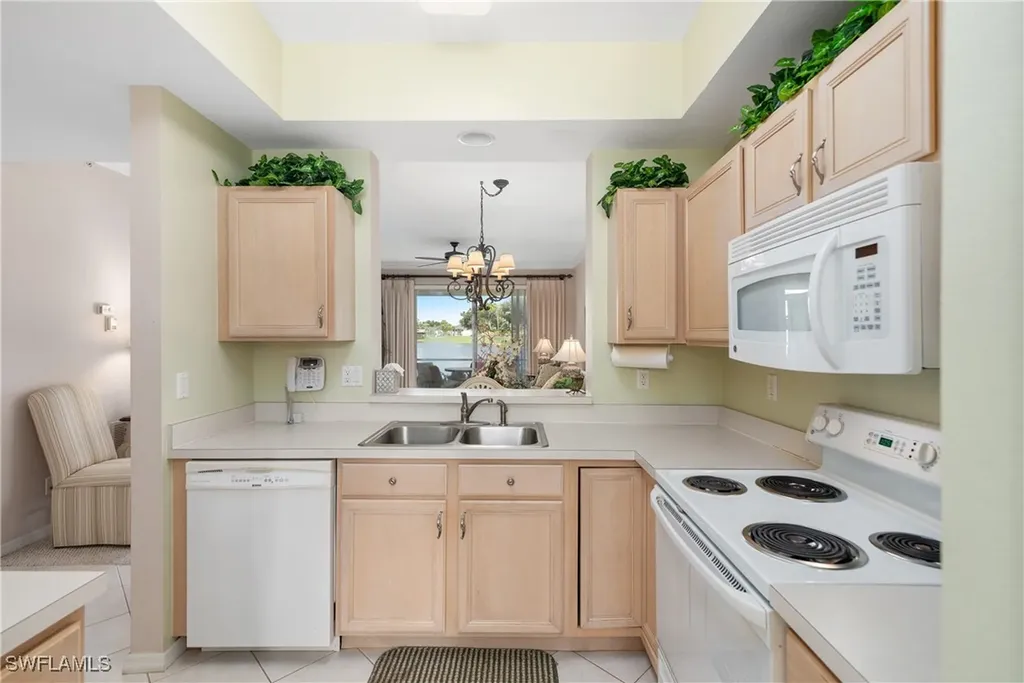 2325 Carrington Court Naples FL 34109