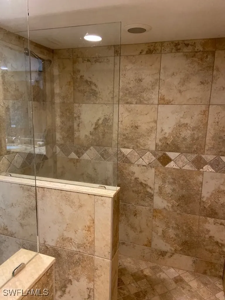 2305 Gulf Shore Boulevard N Naples FL 34103