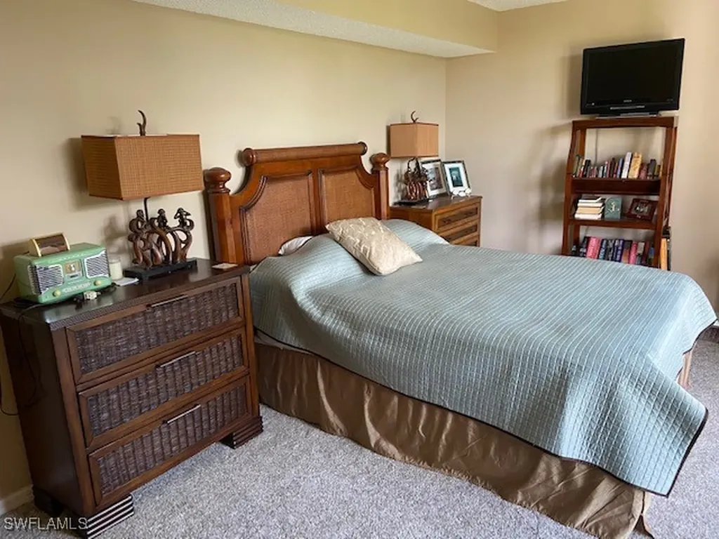 2305 Gulf Shore Boulevard N Naples FL 34103