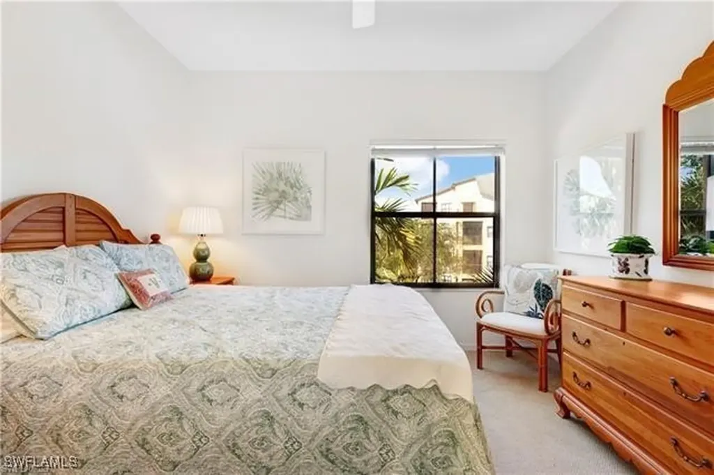 200 Vintage Circle Naples FL 34119