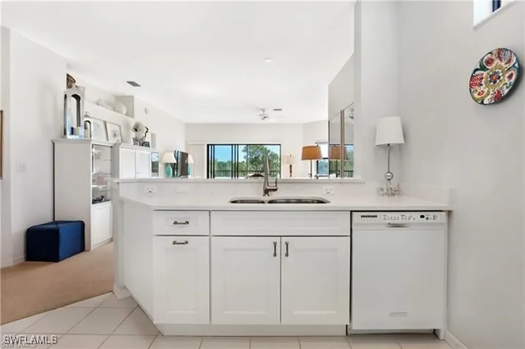200 Vintage Circle Naples FL 34119