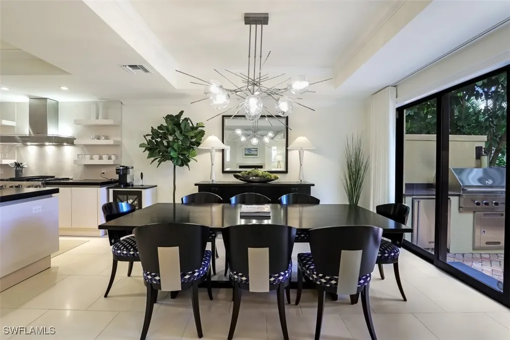 270 5th Avenue S Naples FL 34102