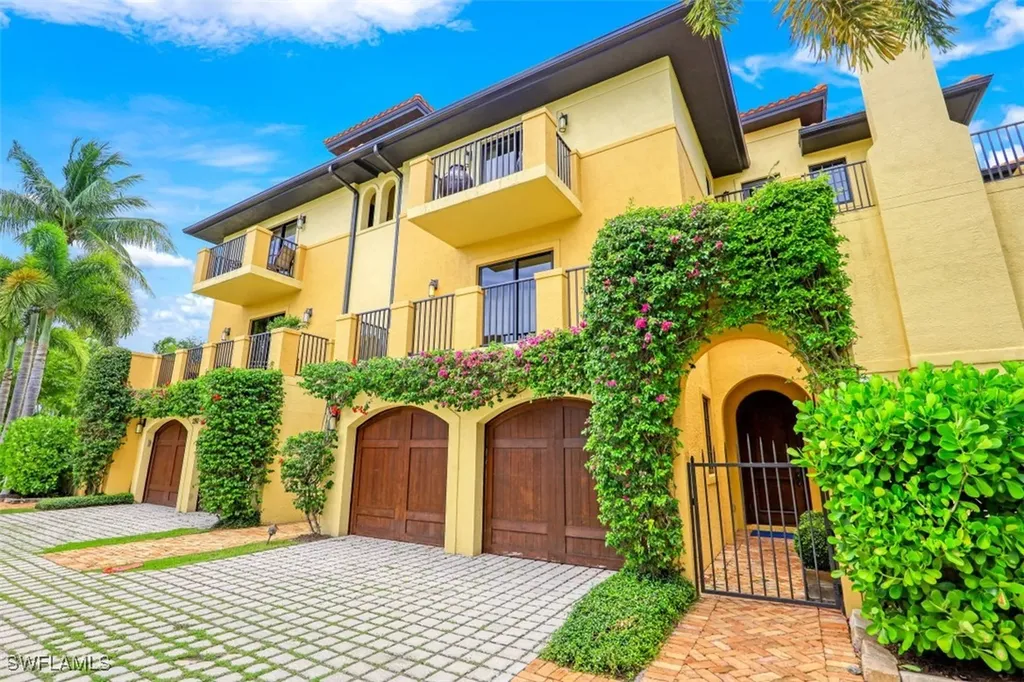 270 5th Avenue S Naples FL 34102