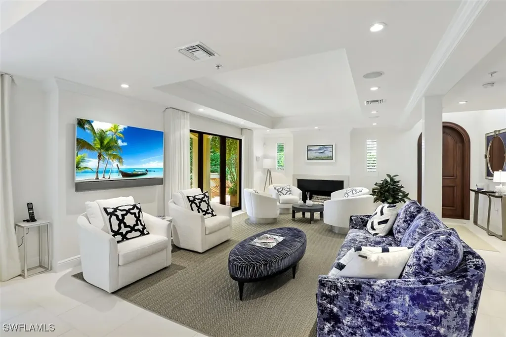270 5th Avenue S Naples FL 34102