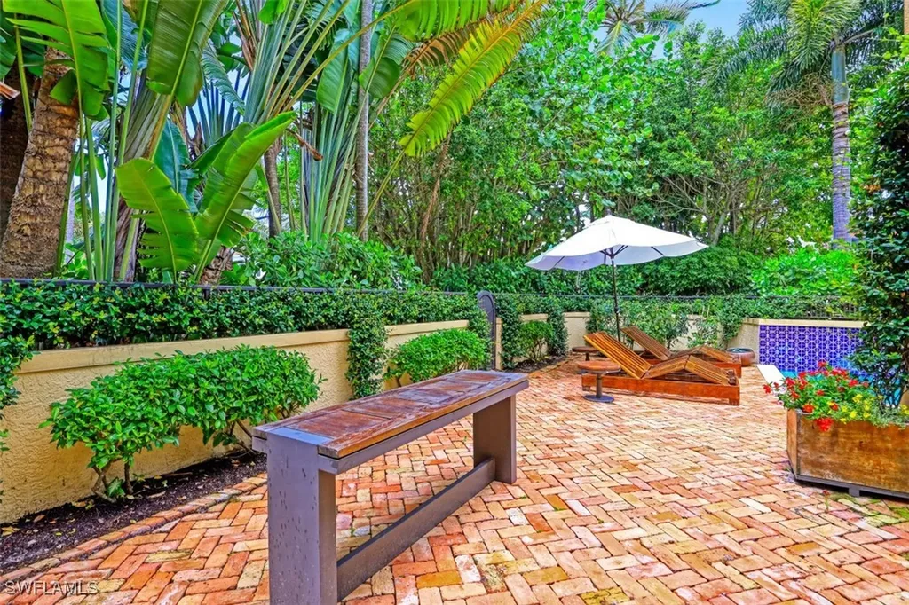270 5th Avenue S Naples FL 34102