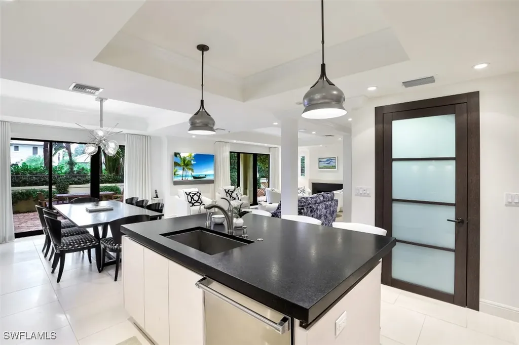 270 5th Avenue S Naples FL 34102