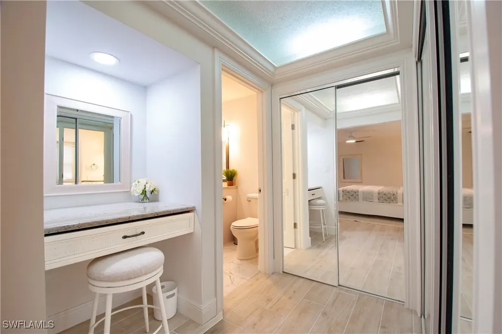 19 Pelican Street E Naples FL 34113