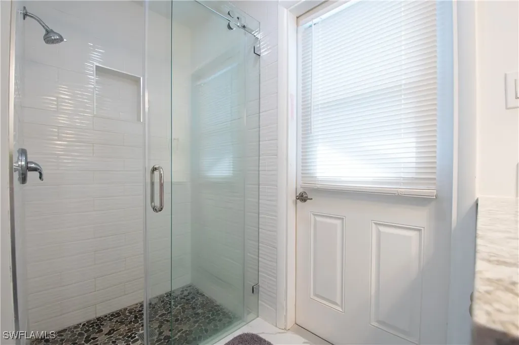19 Pelican Street E Naples FL 34113