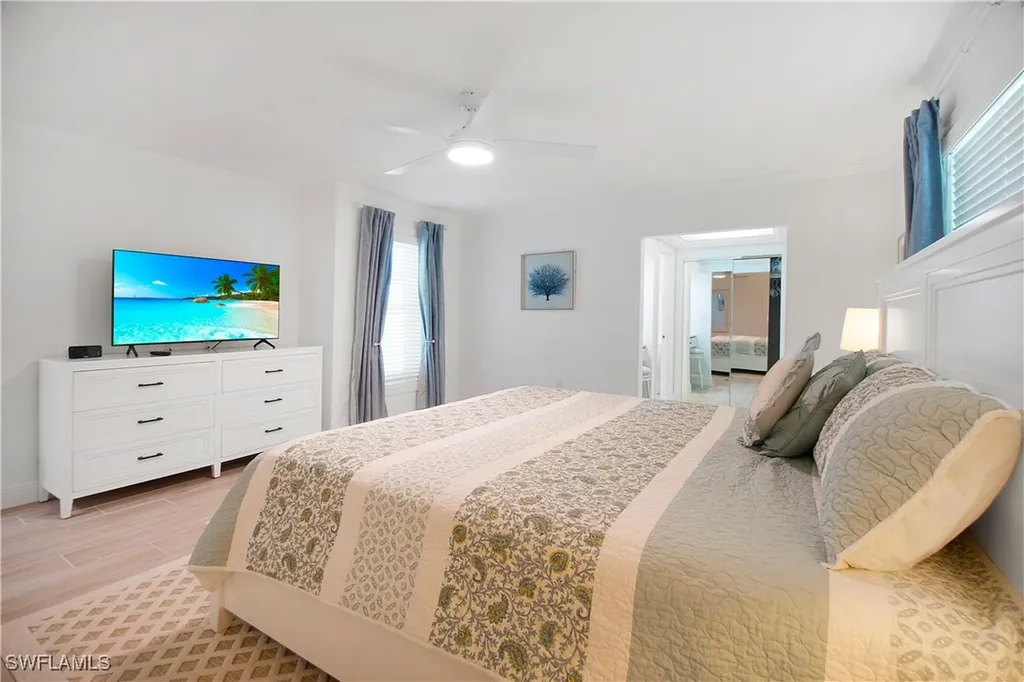 19 Pelican Street E Naples FL 34113