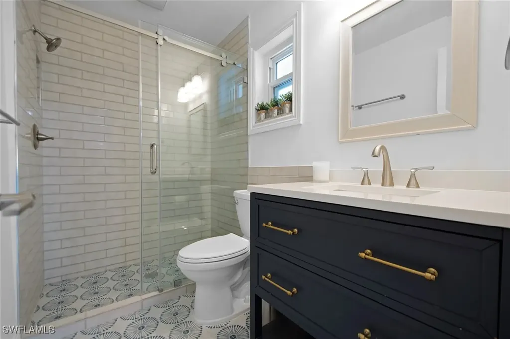 19 Pelican Street E Naples FL 34113