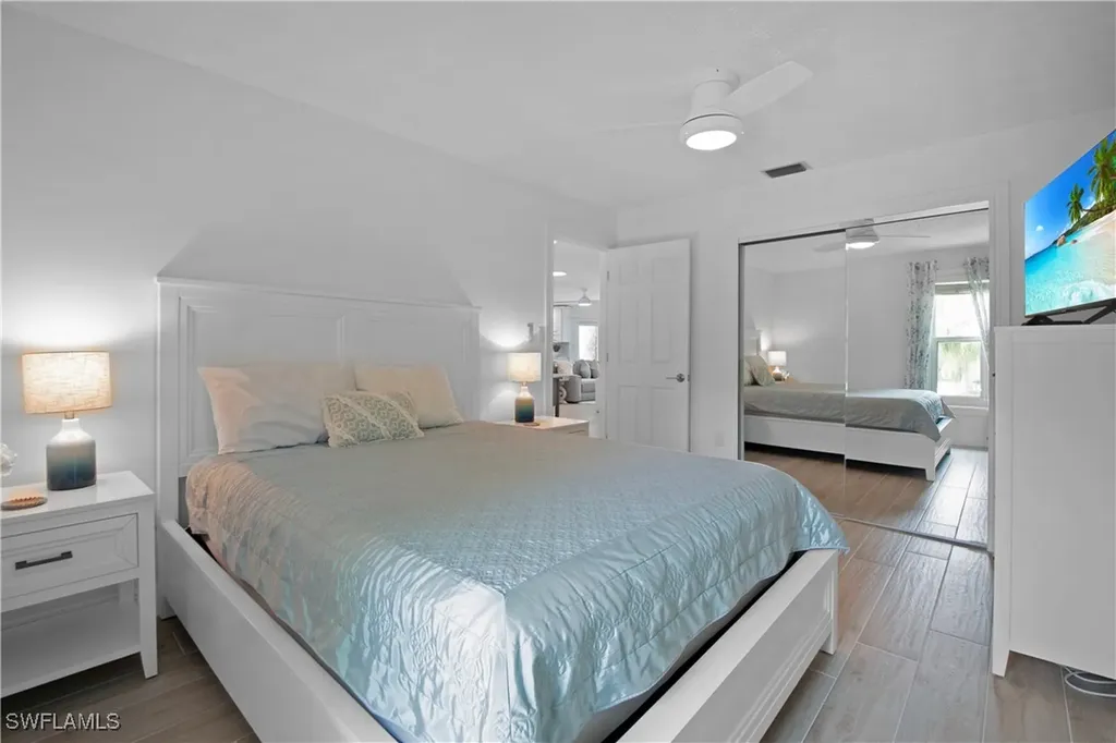 19 Pelican Street E Naples FL 34113