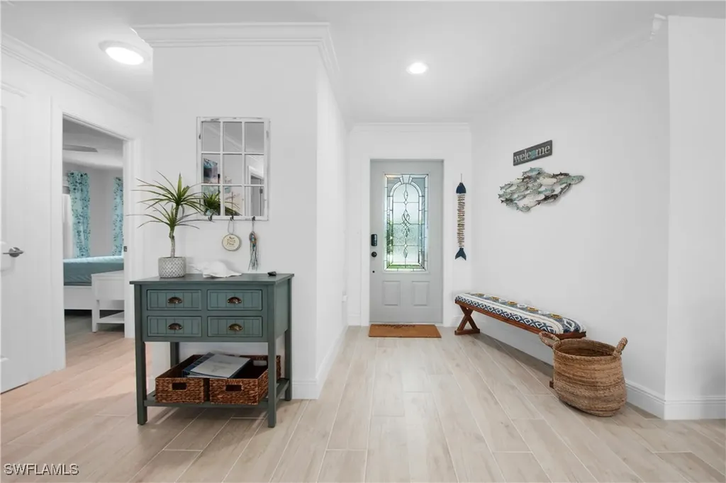 19 Pelican Street E Naples FL 34113