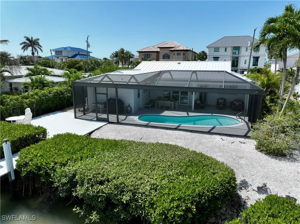 19 Pelican Street E Naples FL 34113