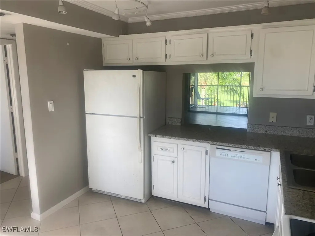 123 Palm Drive Naples FL 34112