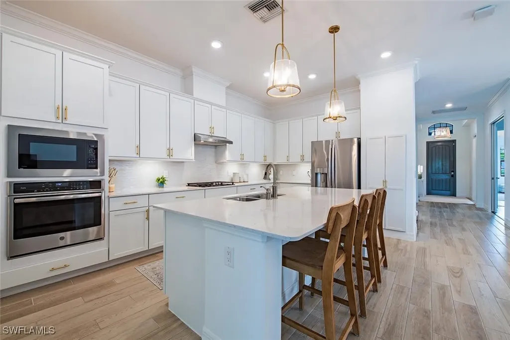 1858 Mustique Street Naples FL 34120