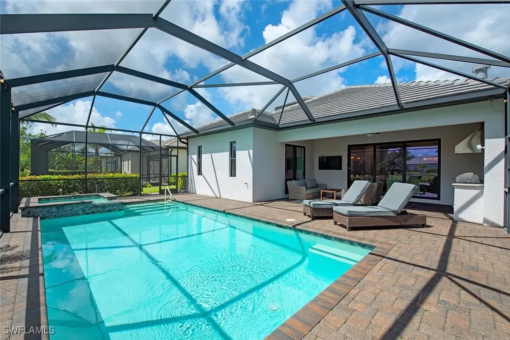 1858 Mustique Street Naples FL 34120