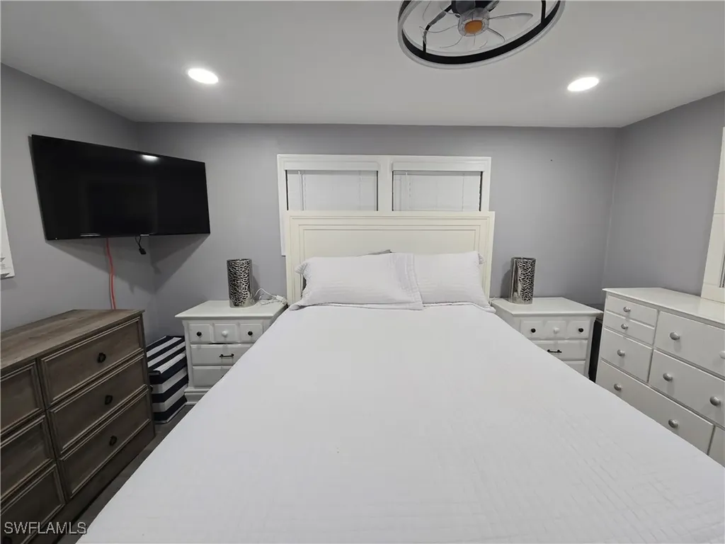 9 Moonstone Circle Naples FL 34112