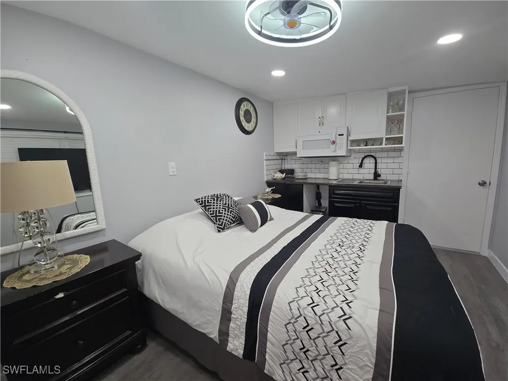 9 Moonstone Circle Naples FL 34112