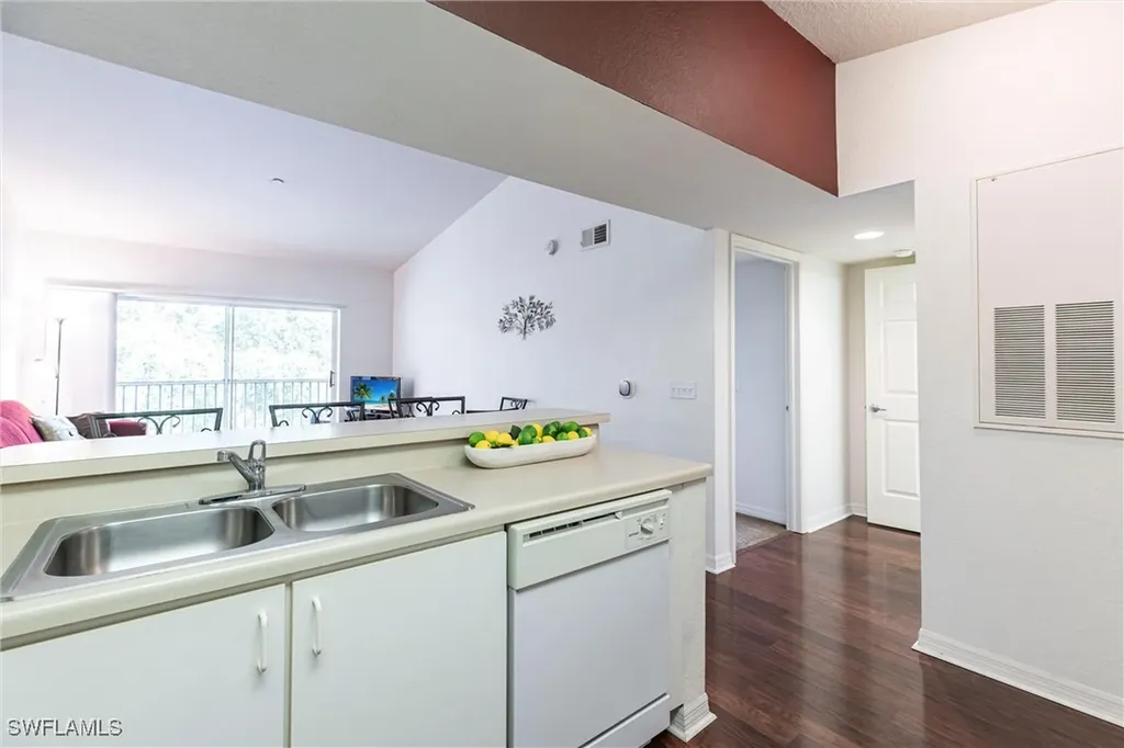 8274 Key Royal Circle Naples FL 34119