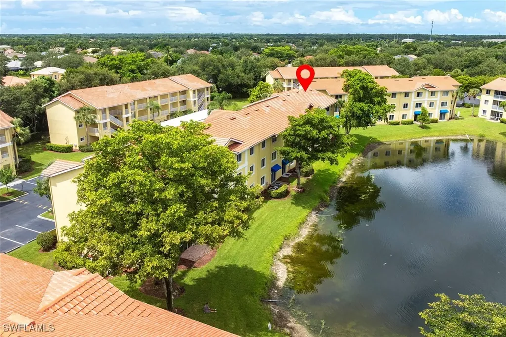 8274 Key Royal Circle Naples FL 34119