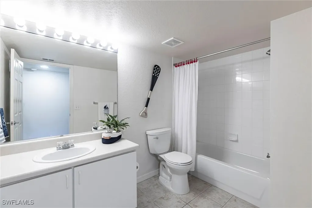 8274 Key Royal Circle Naples FL 34119