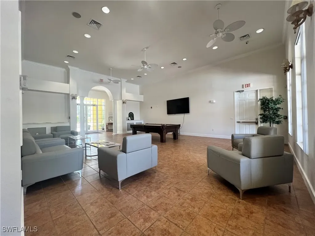 8274 Key Royal Circle Naples FL 34119