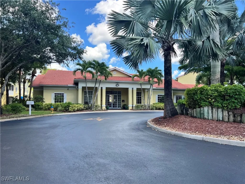 8274 Key Royal Circle Naples FL 34119